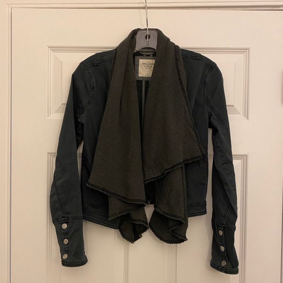 Abercrombie and Fitch Jean Jacket - Picture 1 of 4